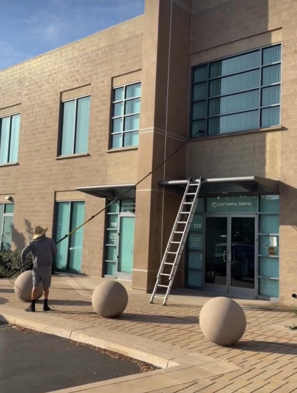 Orange county commercial window cleaning services